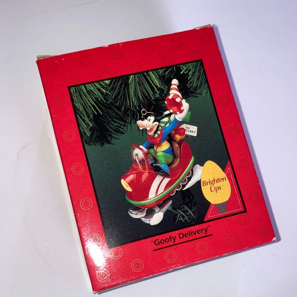 Vintage Enesco Treasury Goofy Delivery Red and Green Holiday Ornament